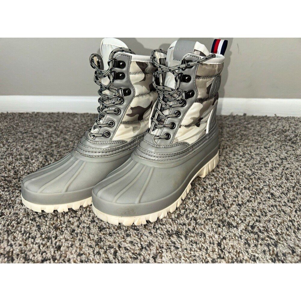 Tommy Hilfiger Camo Duck Boots - Women's Size 7M (TWMAHNE-T)